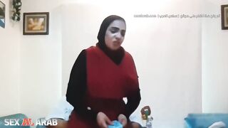 الفتاة الخليجية المأسورة .. تضحي بجسدها في سبيل المال لرجل الأعمال 2 - سكس