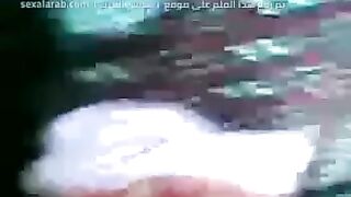 فتاة مصرية مثيرة تكشف عن شغفها القوي | عرب سكس