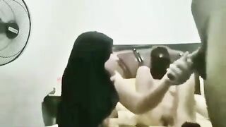 علاقة محظورة بين الأم وابنتها: استكشاف القضايا الأخلاقية - سكس